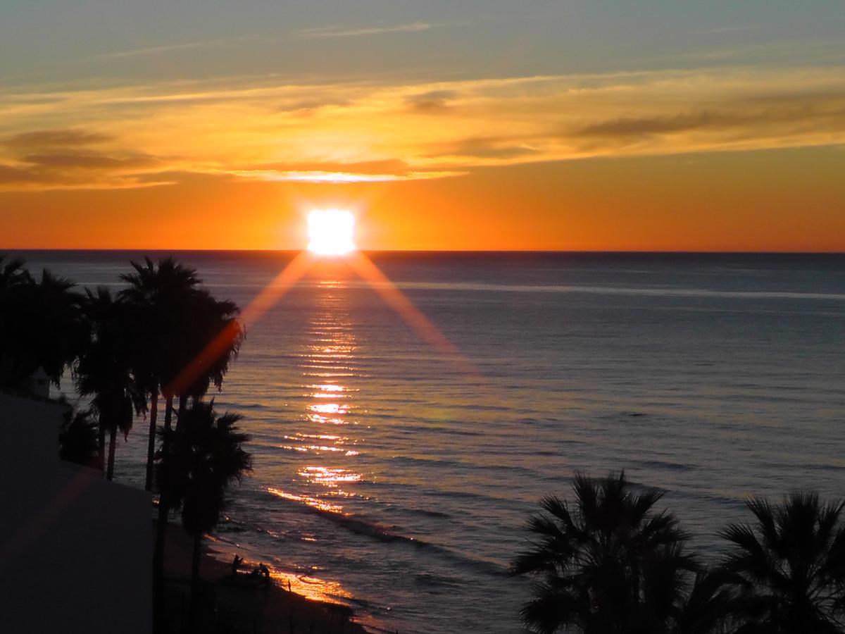 Apartment Sun Of Andalucia In First Beach Line With View On Africa Sitio de Calahonda Camera foto